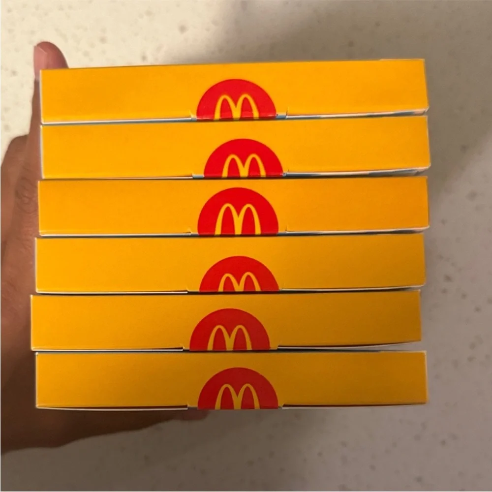 2025 Welcome to McDonald’s Land - Full Set - Picture 9 of 11